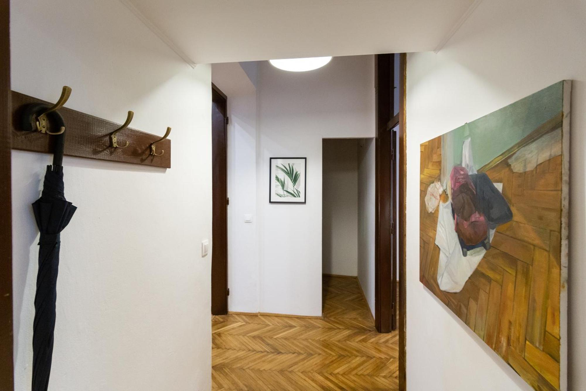 Heart And Soul, Gorgeous Two-bedroom In The Center! Appartement
